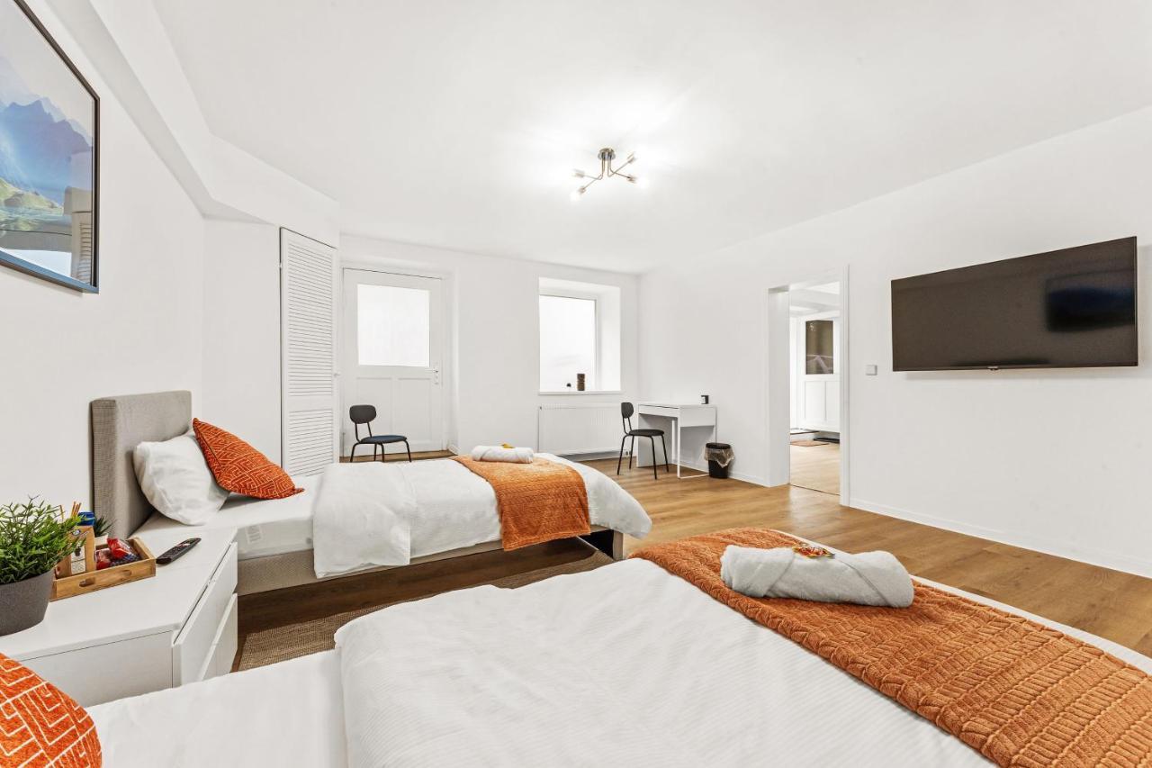 2 Zimmer Apartments, 4 Betten, Vollmoebliert,Zentrale Lage Am S-Bahnhof Berlim Exterior foto